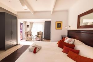 Cape Pillars Boutique Hotel