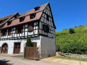 Domaine La Cour Des Nobles - Demeure, Maison et Appartements au coeur de Riquewihr : photos des chambres