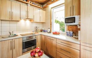 Stunning Home In Mragowo