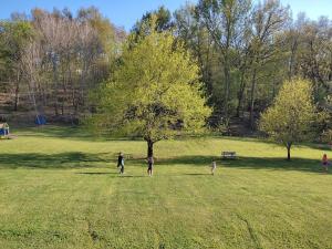 Domaine Pagel Gîte nature piscine chauffée vaste jardin avec activités enfants