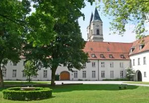 Gäste- und Tagungshaus der Abtei Niederaltaich, Erholung, Entspannung, Besinnung, Auszeit und Entschleunigung, Byzantinische Kirche, - Остергофен