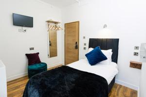 Standard Single Room room in Fenners Hotel