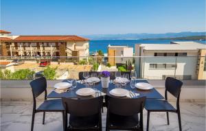 Amazing Apartment In Malinska With Wifi 