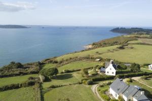 Maisons de vacances Kermartin - Maison de famille avec vue sur la baie de Morlaix : photos des chambres