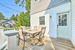 Cozy and Walkable Delmar Getaway with Fire Pit!