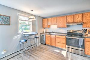 Cozy and Walkable Delmar Getaway with Fire Pit!