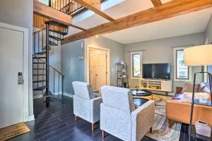 Minneapolis Townhome with Loft Less Than 3 Mi to Dtwn! - Columbia Heights
