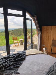 Hilltop Hideaway - Secluded pod with private hot tub