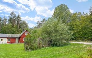 3 Bedroom Cozy Home In Lärbro