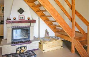 Amazing Home In Rybakowo With Kitchen