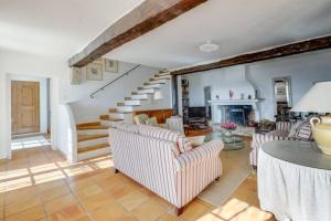 LOlivette - Mas Provencal, Panoramic View & Pool