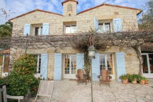 Villas L'Olivette - Mas Provencal, Panoramic View & Pool : photos des chambres