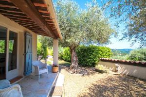 Villas L'Olivette - Mas Provencal, Panoramic View & Pool : photos des chambres