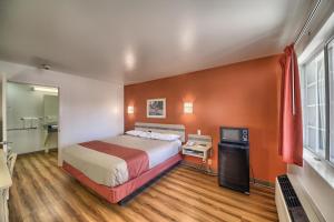 Motel 6-Kerrville, TX