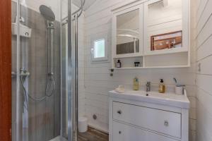 Capfun 5 stars 64 m with pool and terrace