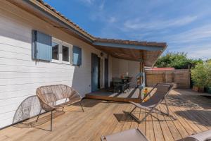 Chalets Capfun 5 stars 64 m with pool and terrace : photos des chambres