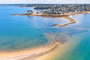 Maisons de vacances Stone house with view on the sea and the golf : photos des chambres