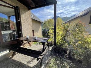 Appartement cosy à Serre-Chevalier, proche pistes, terrasse, parking, 2 étoiles, 2 pers. - FR-1-330E-127