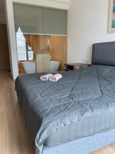 Jazz Service Suites 2 Bedroom 23-3 by Yens Sojourn