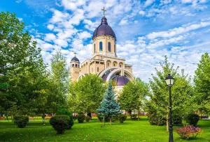 Ultracentral,Parcul Catedralei,apartament 2 camere - Bacău