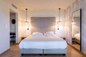 Superior Double Room with City View room in Hotel Onda