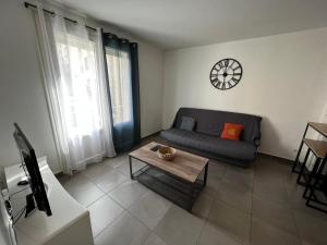 Appartements Joli T2 Climatise Nimes proche Gare et centre ville : photos des chambres