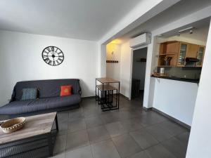 Appartements Joli T2 Climatise Nimes proche Gare et centre ville : photos des chambres