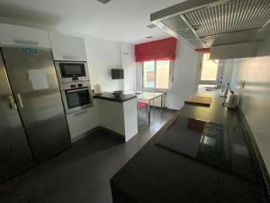 Mike´s apartment. Parking y piscina