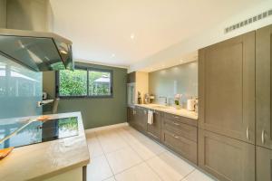 Villas Dream 5BD Villa for Families - Geneva Centre 14KM by GuestLee : photos des chambres