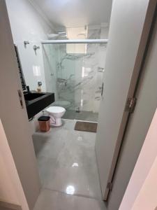 ApartamentoGuarujá a menos de 100 metros da praia