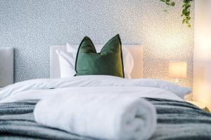 Welcoming 3 bed home, 10 mins from Chester races and zoo