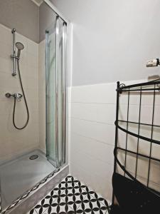 Hey Stay Apartment with garden