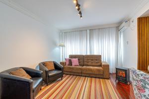 Amplo apartamento ao lado da Rua Coberta