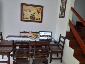 CASA 3 MIN a PÉ da PRAIA DO FORTE - CHURRASQUEIRA - WI FI