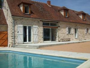 Maisons de vacances Gite Chirat-l'Eglise, 5 pieces, 10 personnes - FR-1-489-229 : photos des chambres