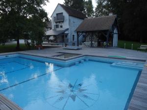 Le Petit Moulin