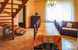 Awesome Home In Choczewo With 4 Bedrooms