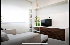 Apartamento reformado melhor ponto de Ipanema