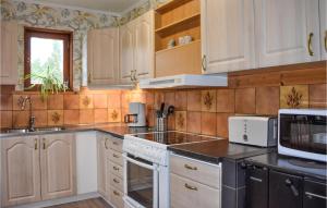 Awesome Home In Asarum With Wifi