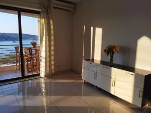Seafront apartment at Waters Edge