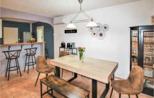 Maisons de vacances Stunning Home In Montelimar : photos des chambres