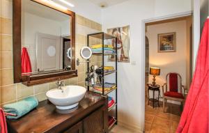 Maisons de vacances Stunning Home In Montelimar : photos des chambres
