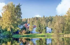 Four-Bedroom Holiday Home In Sianow - 尤斯托尼莫斯基