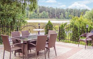 Four-Bedroom Holiday Home In Sianow