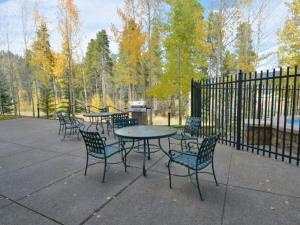 Luxury 2 Bedroom Mountain Vacation Rental In Breckenridge With Access To A Hot Tub And Heated Garage Parking