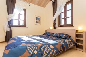 Two-Bedroom Apartment with Lake View
