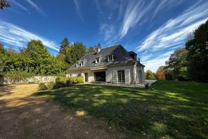 Maisons de vacances Spacious house in a wooded park enclosed by walls and its swimming pool : photos des chambres