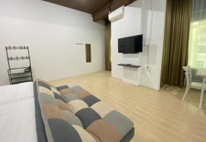 CN Homestay C3 Floor 3 at Nagoya Hill Mall