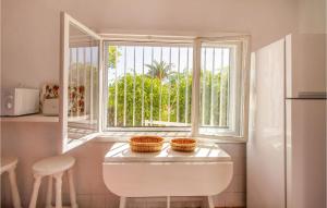 Cozy Home In El Campello With Kitchen