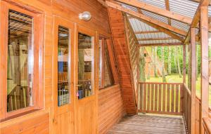 1 Bedroom Amazing Apartment In Lukecin